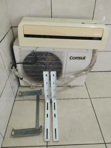 Ar condicionado Consul 9000 BTus 220v Usado Gelando