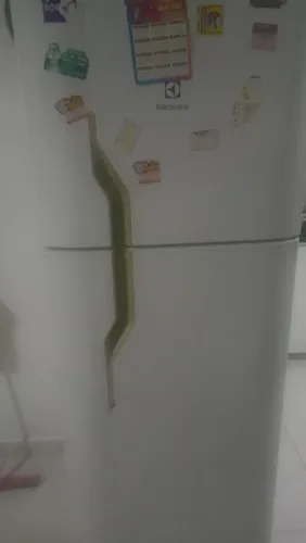 Geladeira com defeito 