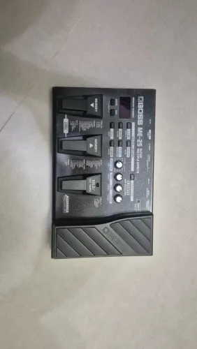 Pedaleira Boss ME-25