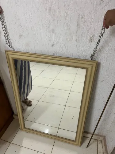 Espelho com moldura