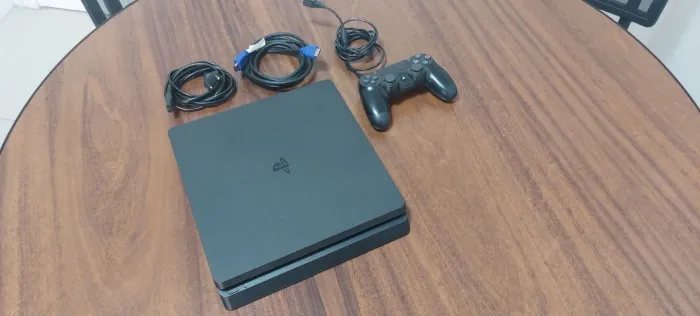Playstation 4 Slim 1TB