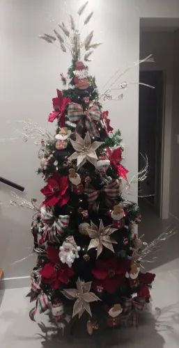 Vendo árvore de Natal slim 1,80
