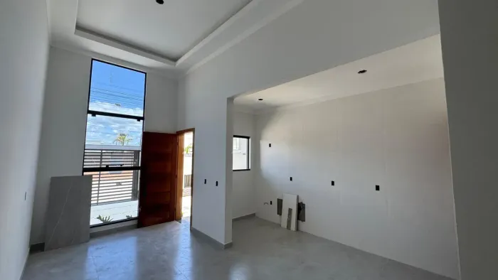 Casa com 03 dormitórios 01 sendo suíte em um condomínio fechado em Tijucas-SC