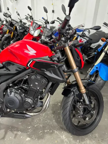CB 500F(GONCALO MOTOS)já emplacada 2026 e transferida!