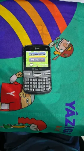 Celular LG C199