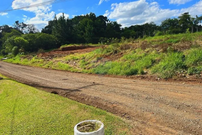 Terreno 270m² (12,30x22,50) na Rua Parque Pioneiro  Neópolis, Próximo à BR