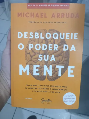 Vendo. livro. ,excelente estado de conservação