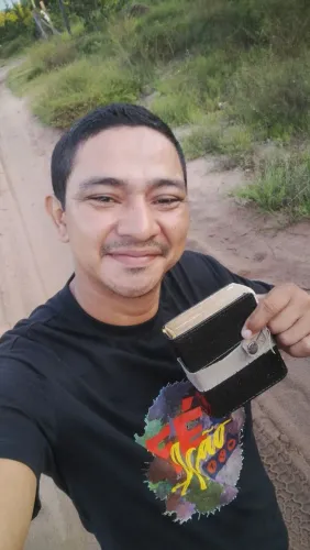 Cuidador de pessoas e idosas com deficiência e acompanhante