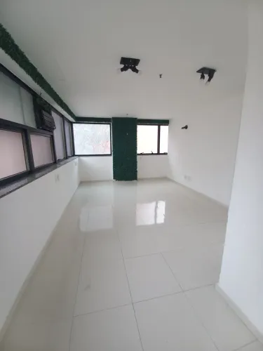 Sala comercial na Rua Baronesa de Itu, 336 - Conjunto 62  51 m²