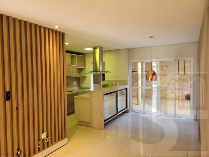 Casa para Venda em Uberlândia, Granja Marileusa, 3 dormitórios, 2 suítes, 2 banheiros, 4 v