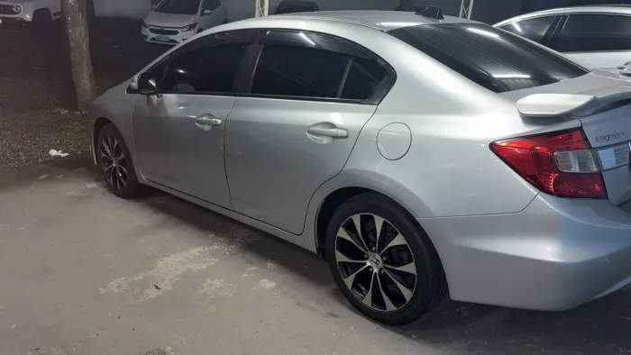 Honda Civic Sedan LXR 2.0 Flexone 16V Aut. 4P 2014
