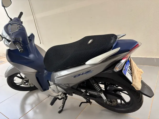Honda Biz 125 completa