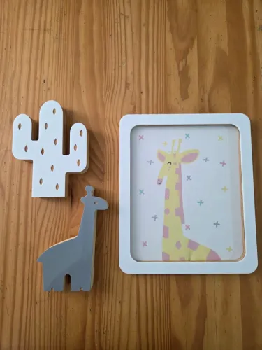 Adot Decoração Infantil Madeira Giraffa Cactus Quadro