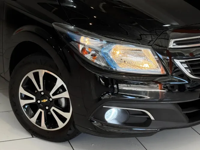 Chevrolet Onix Hatch LTZ 1.4 8V Flex Power Mec. 4P 2014