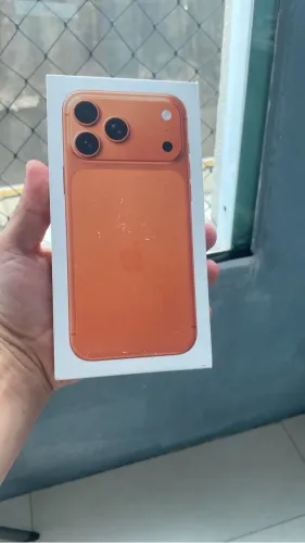 iPhone 17 Pró Max Laranja