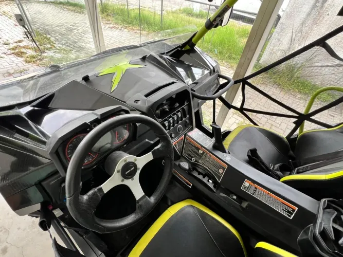 Utv can am x2 2015 4 lugares impecável km baixa