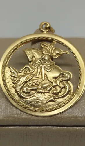 Medalha São Jorge ouro 18k - Diâmetro 2,8cm
