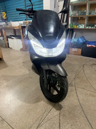 Pcx perfeita a venda pronta pra transferir.