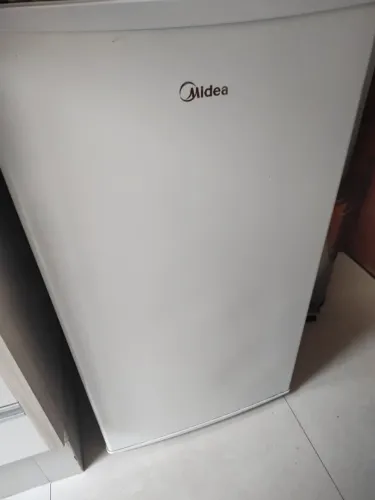 Frigobar Midea 93L