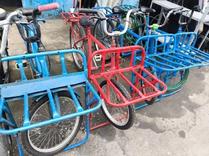 BICICLETA DE CARGA SEMINOVA CONSERVADA