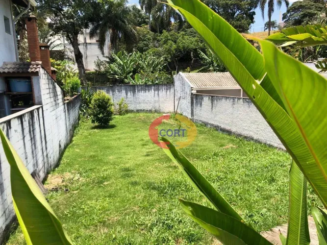 Terreno à Venda no Condomínio Arujazinho IV Arujá/SP