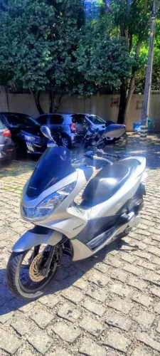VENDO HONDA PCX DLX 150cc ANO 2018 VALOR 14.300R$