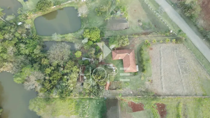 Condomínio de Chácaras Itaúna - chácara molhada à venda com 7000m² - 4 quartos - 2 banheir