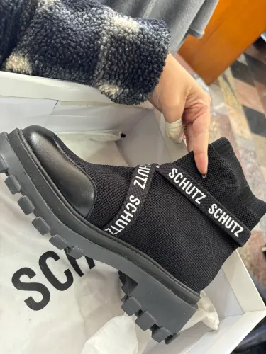 Bota Schütz nova 