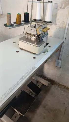 Pra vender logo reta interlock e 2 agulhas