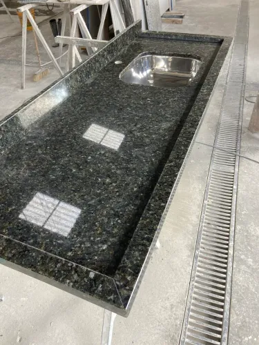 Pia de granito