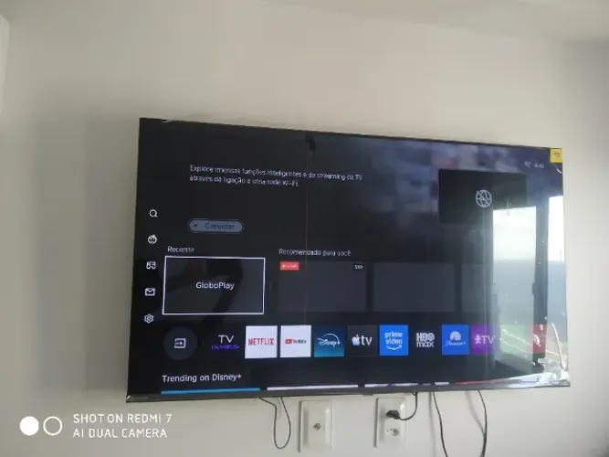 Vendo Tv Toshiba nova, 50 Polegadas, tela trincada.