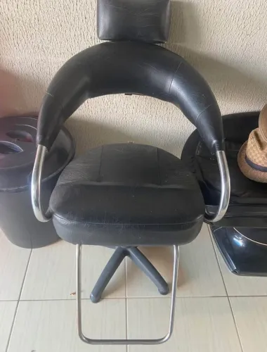 Vendo lavatório e cadeira de salão