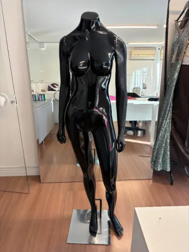 Manequim fibra preto