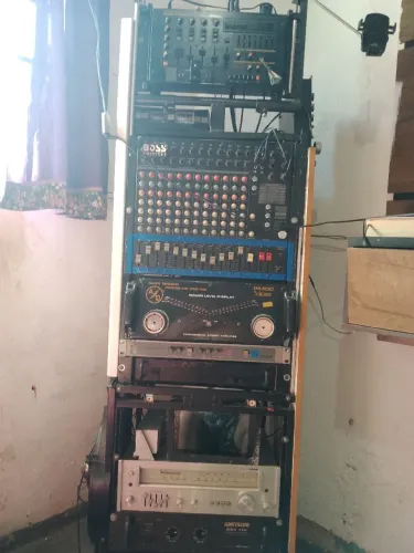 Equipamento de som vintage modulado som brabo
