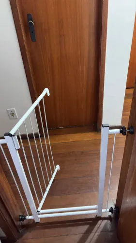 Portão Pet com regulagem 65 a 69 cm Nunca usado 