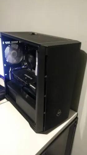 vendo pc gamer rx 7600 ryzen 7 5700x 16 de ram 1 tb de nvme