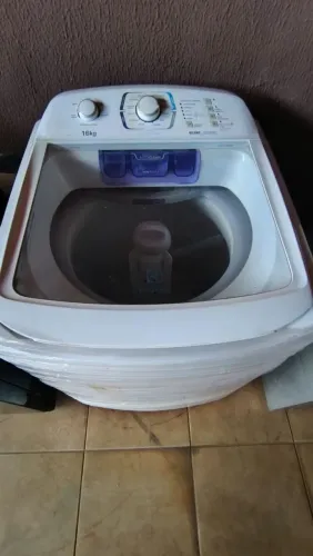 VENDE-SE LAVADORA 16 KG ELECTROLUX