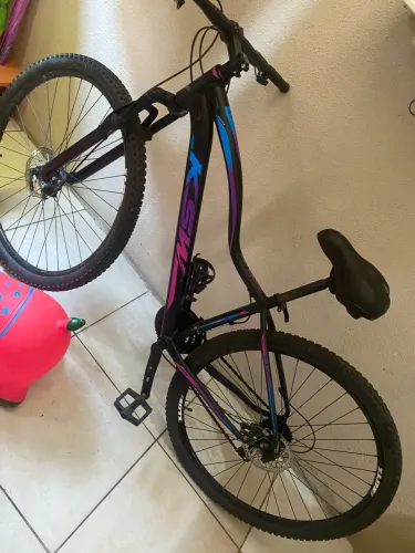 Bicicleta semi nova