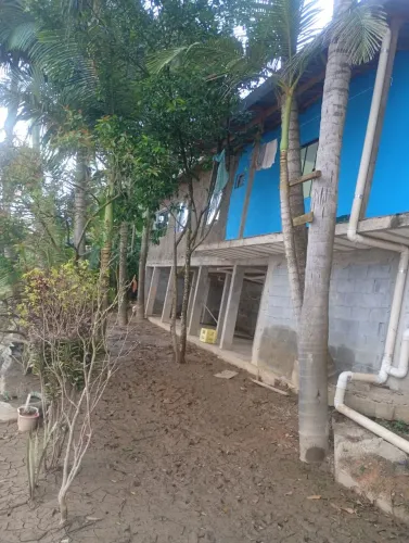 OPORTUNIDADE NO CENTRO DE ILHOTA - CASA 100% MATERIAL <br>
