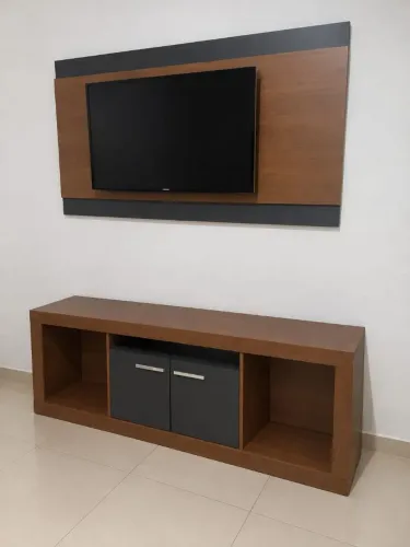 Vendo painel + Rack (semi-novo)