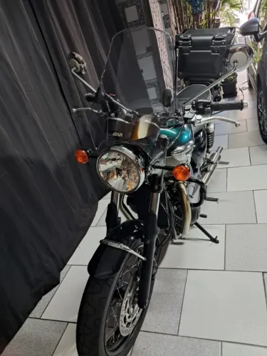 Triumph Bonneville Modelo T100 2024
