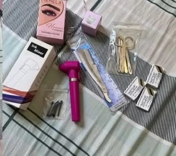 Materiais de sobrancelha