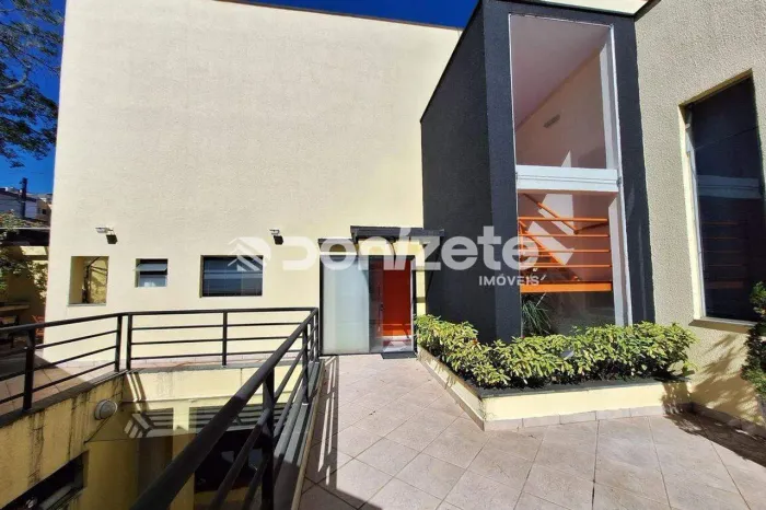 Casa comercial à venda na Vila Scarpelli, Santo André | 320m² | 4 quartos, 6 vagas, aceita