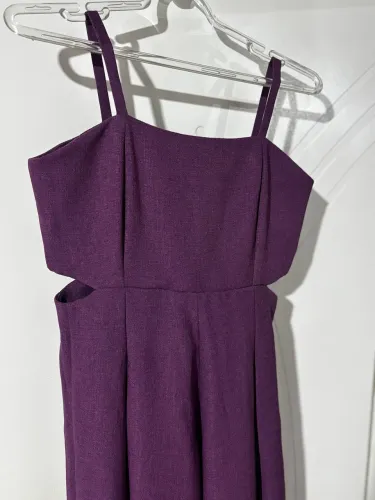 Macacão roxo de linho