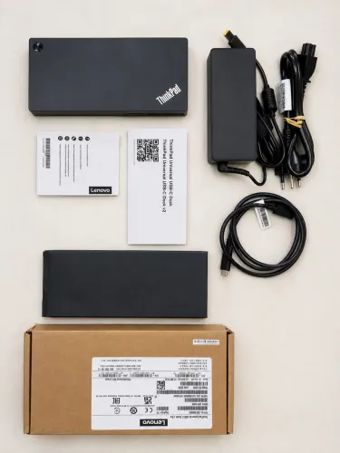 Lenovo ThinkPad Universal USB-C Dock 40AY0090BR Completa