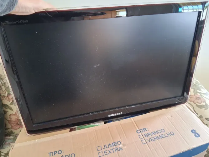 TV/monitor led samsung 24"
