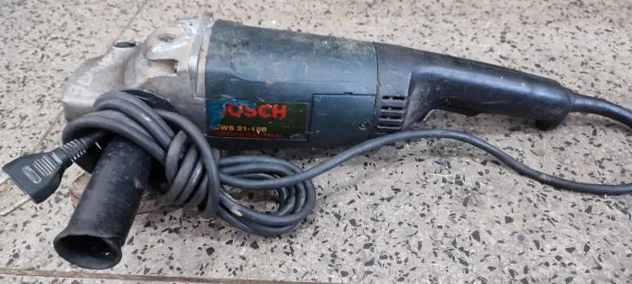 Esmerilhadeira lixadeira Bosch 2400w 220v 7"