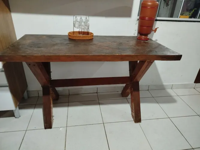 Mesa Rústica em Madeira Maciça (1,50m x 0,72m)