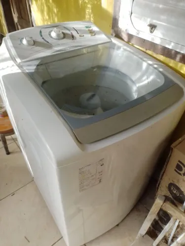 Máquina de lavar roup electrolux 12 kg<br>Semi nova. Pouco uso. Funcionando perfeito<br>R$1500