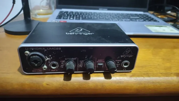 Behringer UMC22